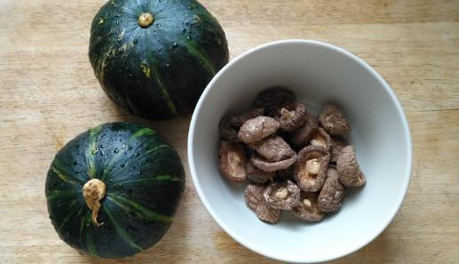 香菇可以和瓜一起吃吗