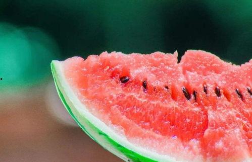 看热闹叫吃瓜吗,揭秘网络看热闹背后的心理现象