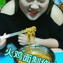 大嘴吃瓜阿姨视频大全,揭秘热门视频背后的趣味故事