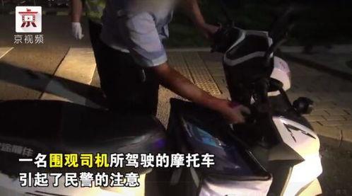 晋城吃瓜群众事件视频播放,网络视频揭示的街头冲突瞬间