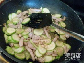 小瓜吃小鱼视频大全播放,萌宠美食视频盛宴